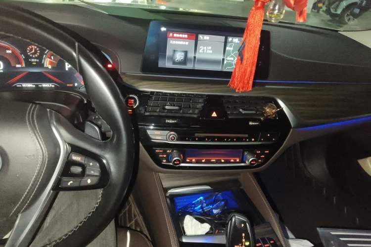 Used BMW 5 Series 2018 Facelifted 530Li Luxury Edition Premium Package