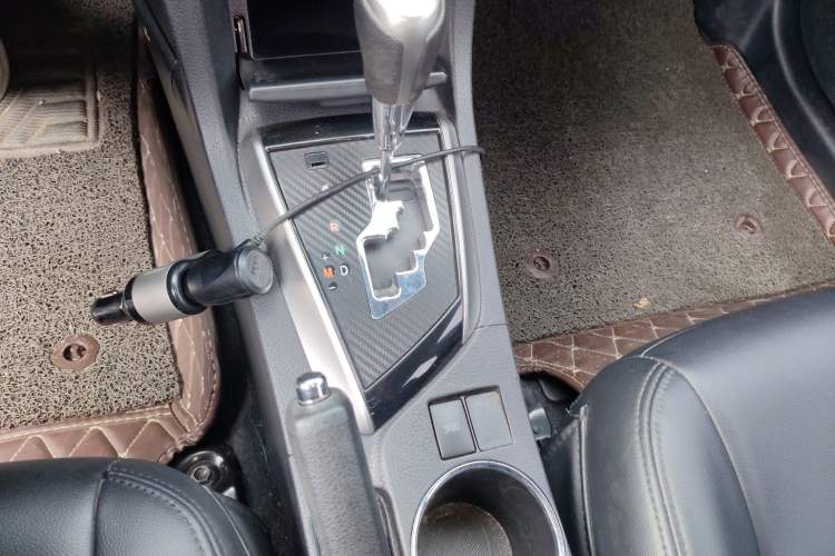 Used Toyota Corolla 2014 1.6L CVT GL Gear Lever