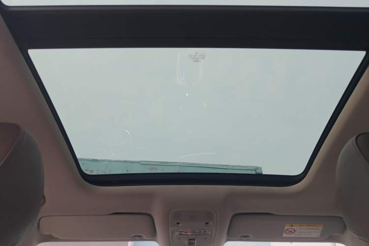 Used Audi Q3 2015 35 TFSI Comfort Model Headliner