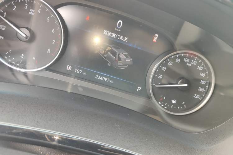 Used Buick GL8 2021 Land Cruiser Executive Class 652T Luxury Model