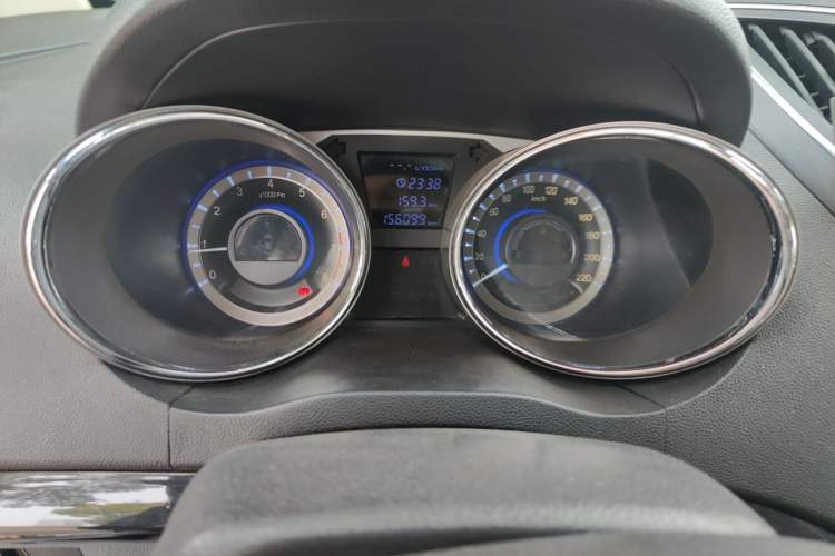 Used JAC Group Refine M2 2013 1.8L Manual Luxury 7-Seater Instrument Cluster