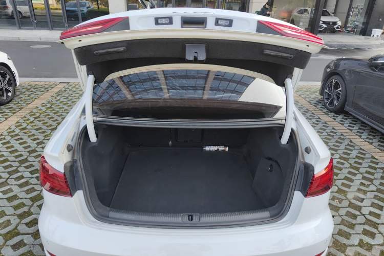 Used Audi A3 2018 30th Anniversary Edition Limousine 35 TFSI Fashion Model