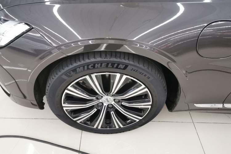 Used Volvo S90 New Energy 2022 Restyled T8 E-Drive Hybrid Zhiyi Luxury Edition Left Front Wheel Hub