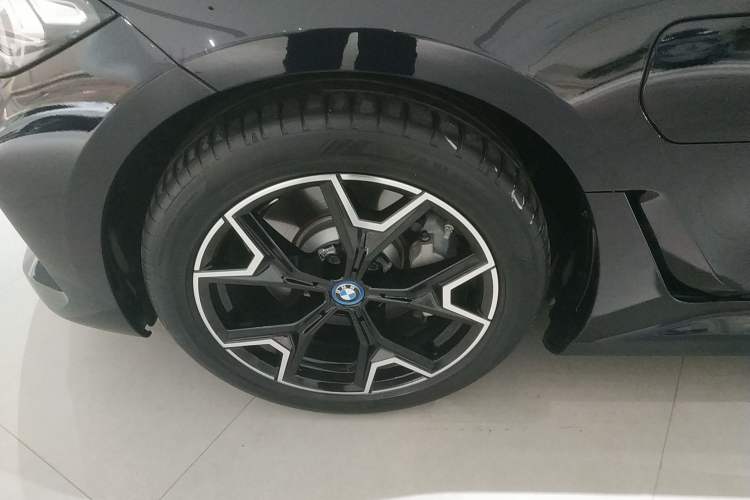 Used BMW i3 2024 eDrive 40 L Midnight Edition