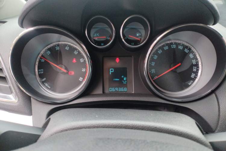 Used Buick Encore 2015 1.4T Automatic Two-Wheel Drive Urban Elite Version