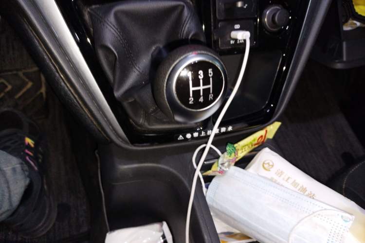 Used JAC Refine M3 2022 1.5T 7-Seater Standard Edition
