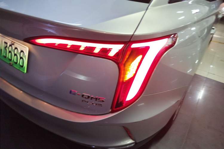 Used Hongqi E-QM5 2024 610 km PLUS