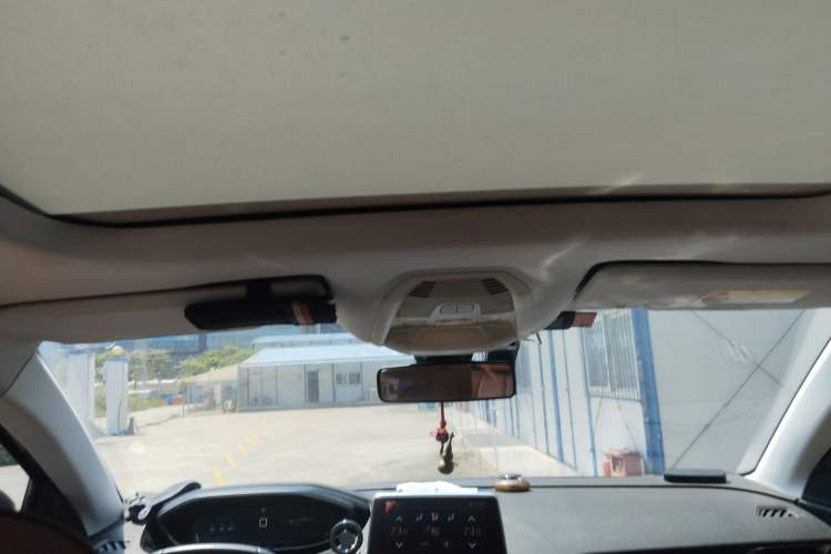 Used Peugeot 4008 2018 350THP Elite Edition Headliner