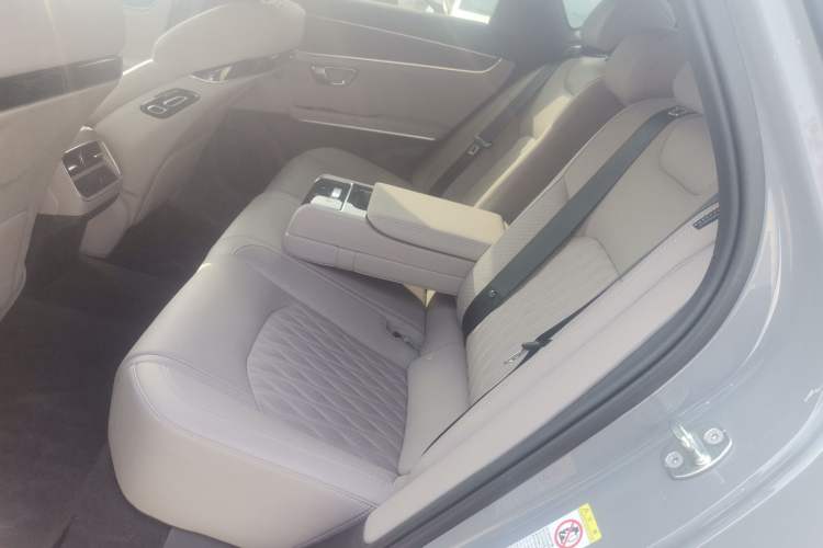 Used BYD Han 2025 EV with 701 km of Laser Radar-Enabled Intelligent Driving
