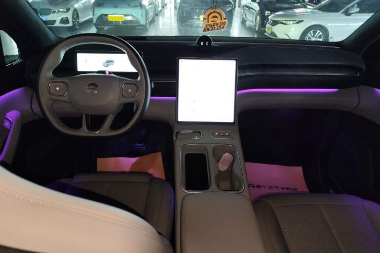 Used Nio ES6 2024 75 kWh Audio And AC Panel