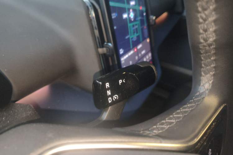 Used Volvo EX30 2025 Rear-Drive Long-Range Version Ultra