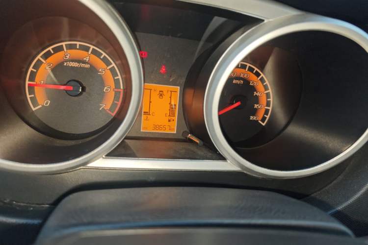 Used CHANGAN KAICHENG Ounuo S 2017 1.5L Jinouno Base Model Odometer Close Up