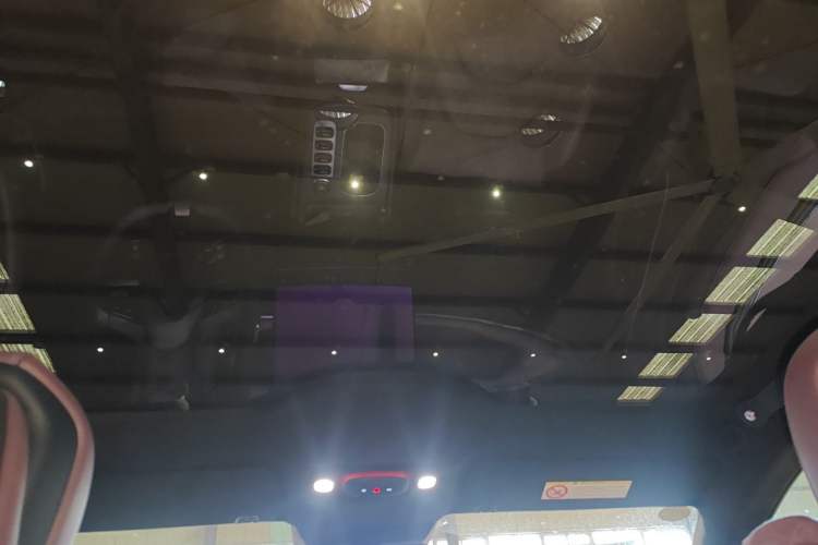 Used Xiaomi Auto SU7 2024 Four-Wheel Drive Ultra-Long Range Advanced Intelligent Driving Max Edition
