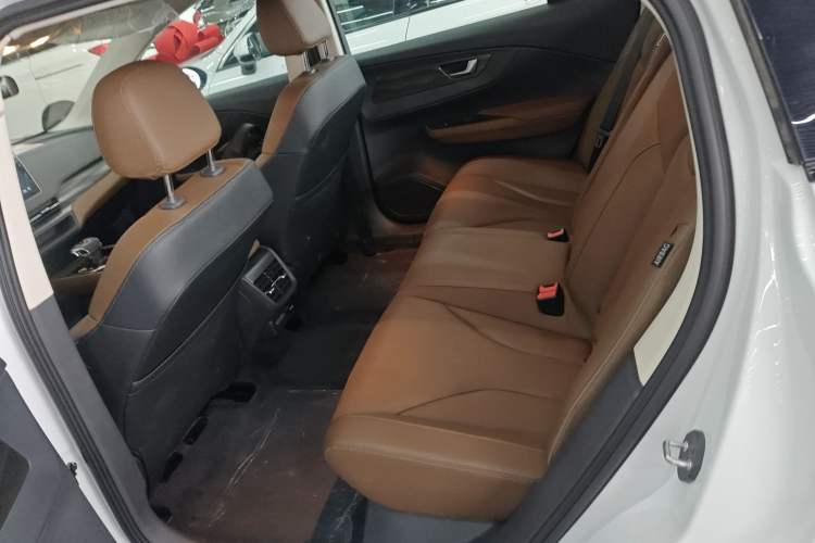 Used Hongqi E-QM5 2022 431 km Charge & Enjoy Edition