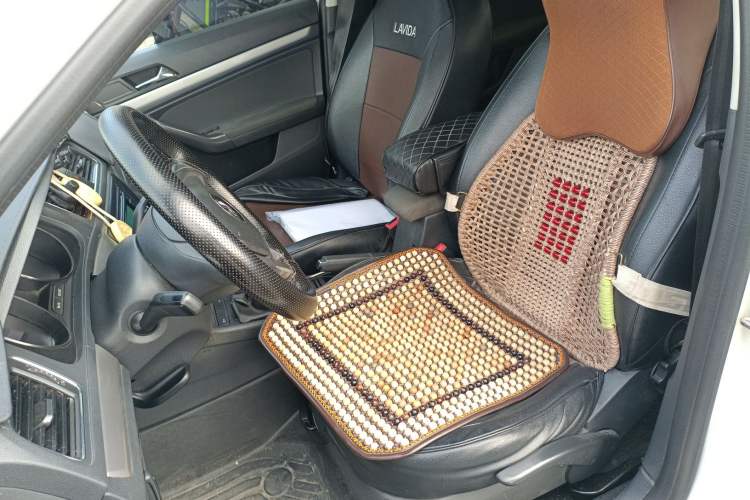 Used Volkswagen Lavida 2017 1.6L Manual Fashion Edition
