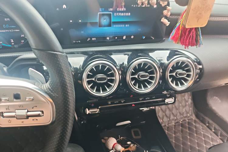 Used Mercedes-Benz A-Class 2022 Revised Version A 200 L Sport Sedan Fashionable Style Audio And AC Panel