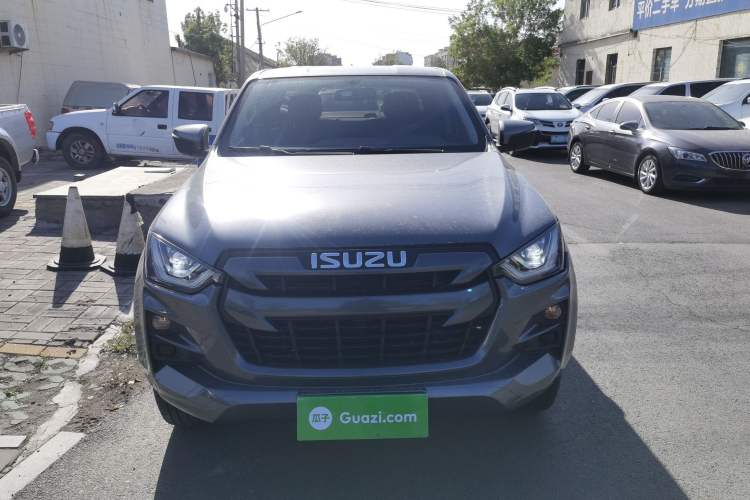 Used Isuzu D-MAX 2023 2.5T Automatic Two-Wheel Drive Diesel Navigation Edition Long Wheelbase