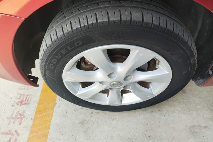 Used Nissan Tiida 2011 1.6L Manual Comfort Edition