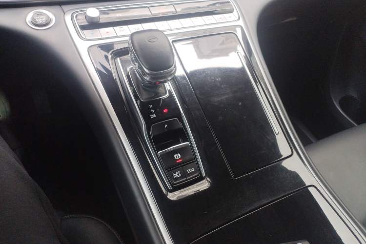 Used GAC Trumpchi M8 2023 Lingxiu Series 390T Deluxe Edition Gear Lever