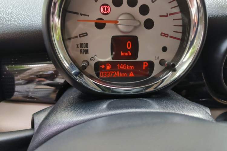 Used MINI 2011 1.6L ONE
