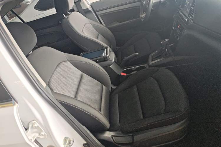 Used Hyundai Elantra (6th Generation / Lingdong) 2018 1.4T Dual-Clutch Xuan Dong · Dynamic Edition Right Front Seat