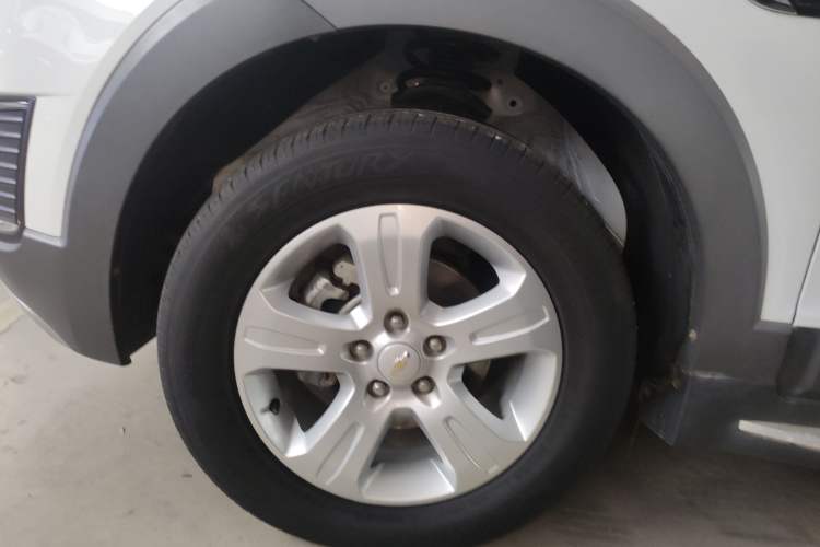 Used Chevrolet Captiva 2015 2.4L Two-Wheel Drive Urban Version 7 Seats