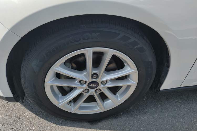 Used Ford Focus 2015 Hatchback EcoBoost 125 Automatic Supreme Style Edition