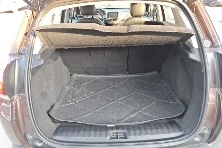 Used Peugeot 2008 2014 1.6L Automatic Fashion Edition
