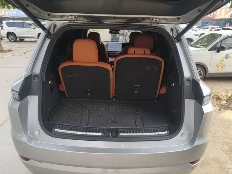 Used Li Auto L9 2022 Max model — 18