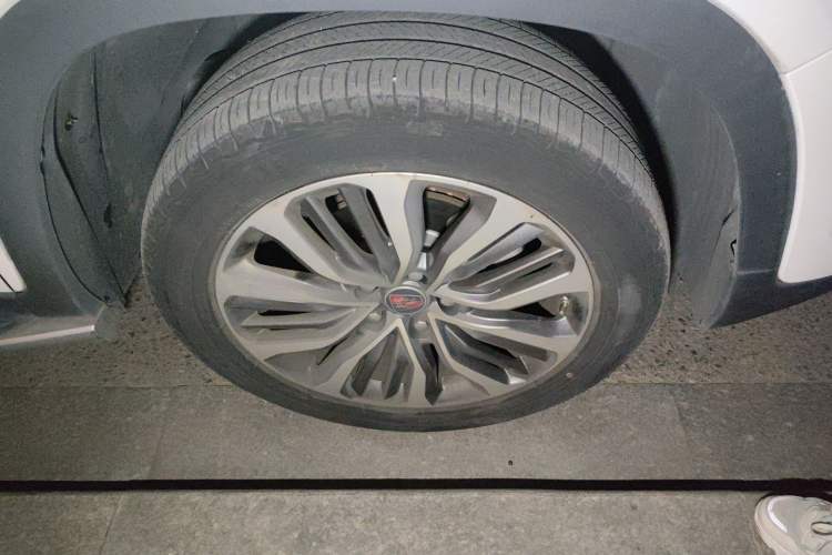 Used Roewe RX8 2019 30T Smart Connectivity All-Wheel Drive Supreme Edition
