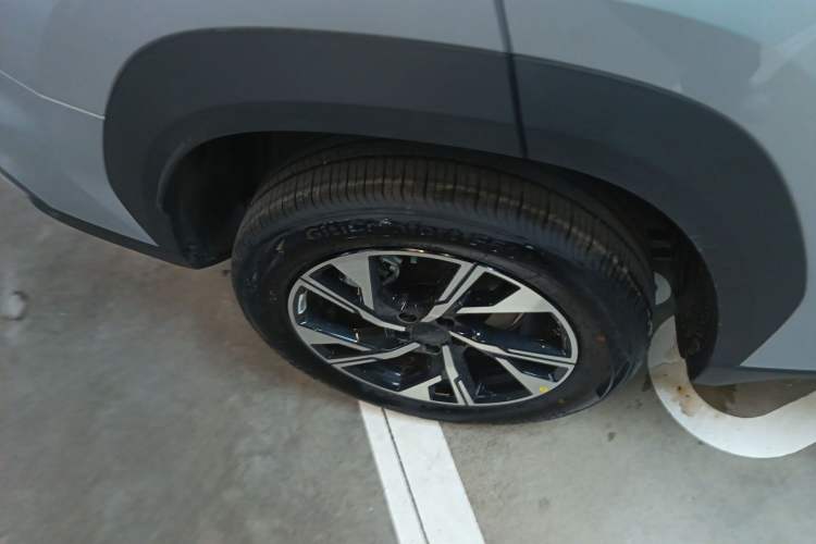 Used Geely Auto FX11 2025 4th Generation 1.5TD DCT – The Start Exterior 2