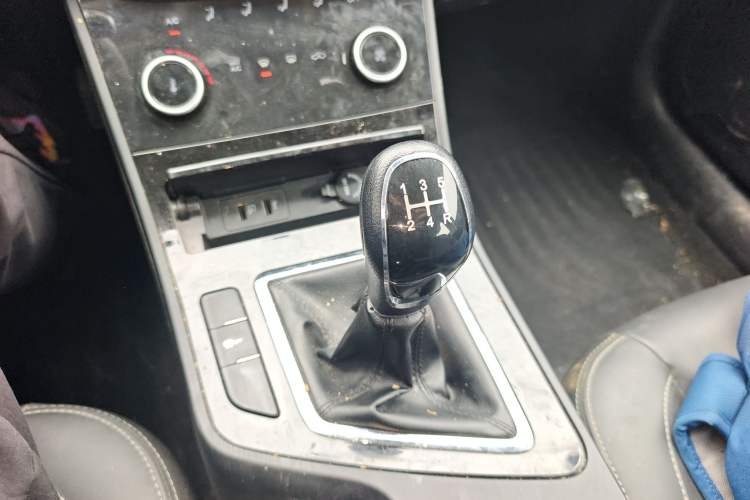 Used Chery Arrizo 5 2024 1.5L Manual Fashion Edition Gear Lever