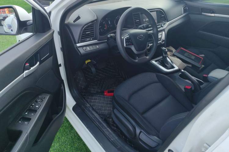 Used Hyundai Elantra (6th Generation / Lingdong) 2016 1.6L Automatic ZhiXuan – Elite Version
