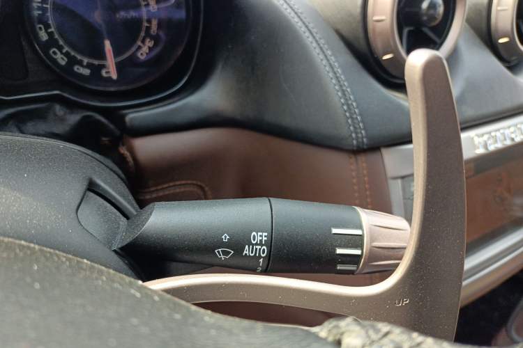 Used Ferrari California T 2009 4.3L Standard Edition Gear Lever