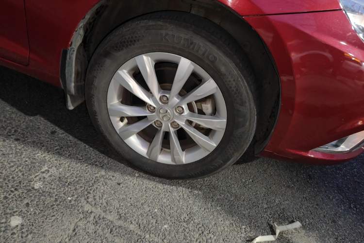 Used BAIC New Energy EU 2016 EU260 Enjoy Edition Right Front Wheel Hub