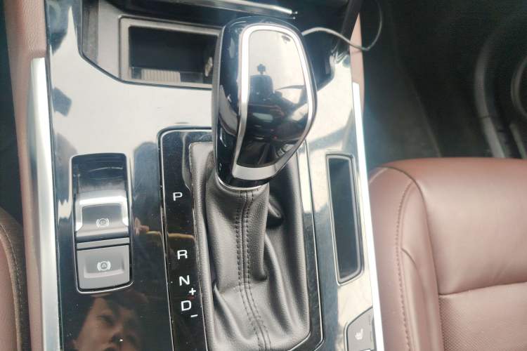 Used Wey VV7 2017 2.0T Flagship Model
