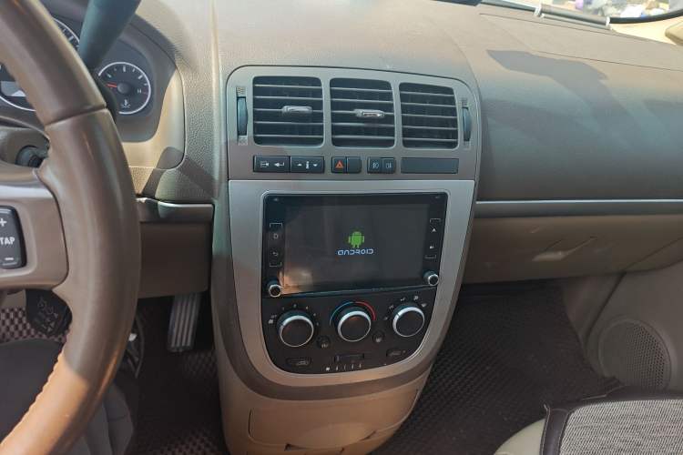 Used Buick GL8 2013 2.4L Executive Edition
