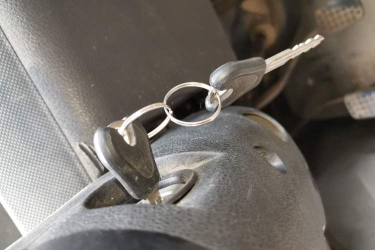 Used Wuling Rongguang 2011 1.2L Base Version
