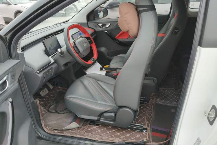 Used Chery New Energy Boundless Pro 2022 301km LingShou Edition Lithium Iron Phosphate
