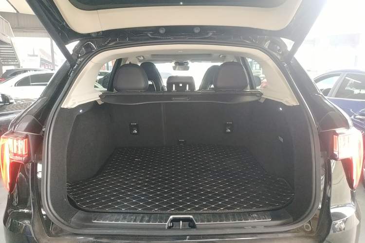 Used Lynk & Co 01 2019 2.0T Two-Wheel-Drive Pro Version China VI Standard
