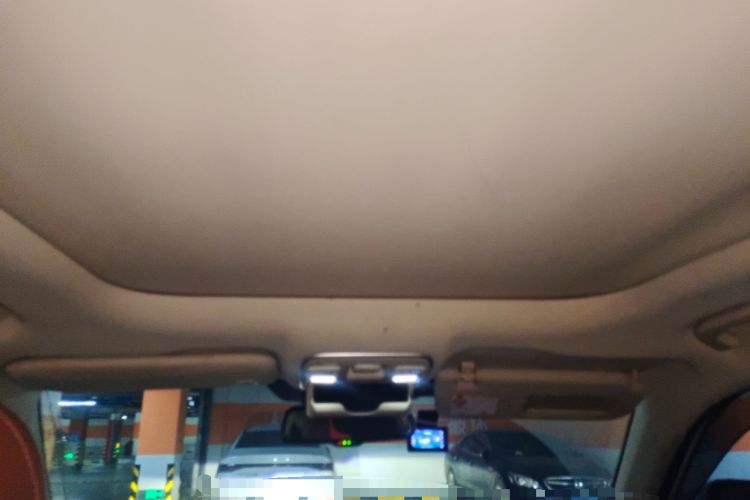 Used Geely Auto Emgrand X7 Sport 2018 1.8TD Automatic Two-Wheel Drive ZhiZun Model with 4G Connectivity