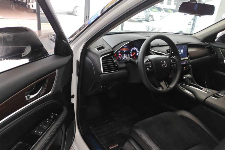 Used Honda Avancier 2017 240TURBO Two-Wheel Drive Elite Edition