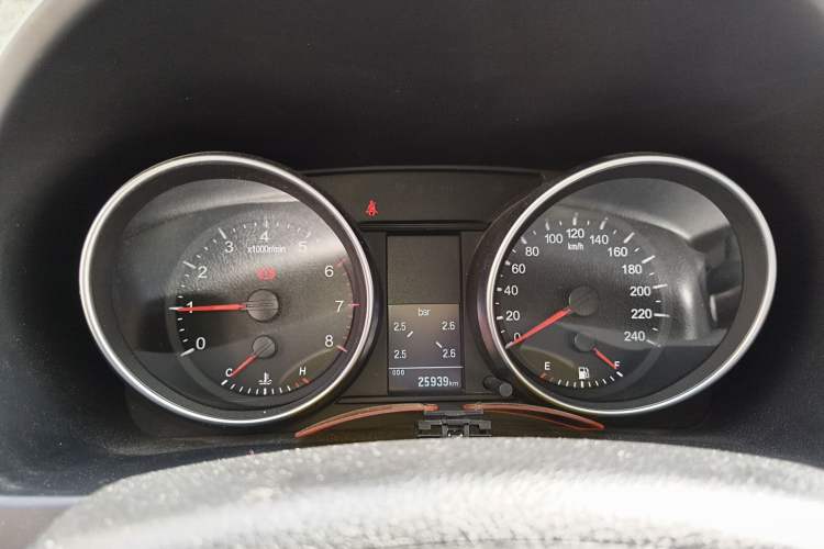 Used Haval H6 2015 Upgraded Model 1.5T Manual Two-Wheel Drive Elite Version
