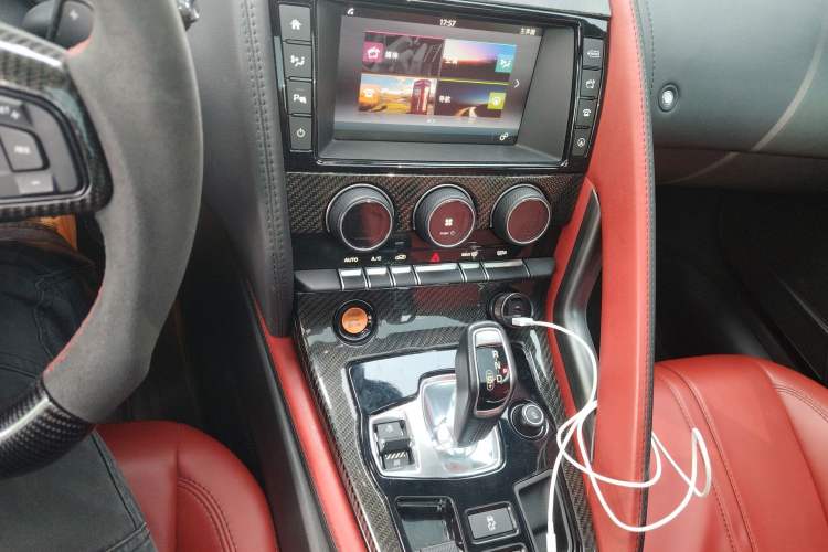Used Jaguar F-TYPE 2015 3.0 SC Hardtop Version Audio And AC Panel