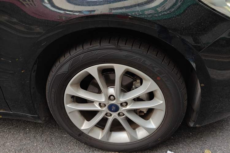 Used Ford Mondeo 2020 EcoBoost 180 Stylish Model Right Front Wheel Hub