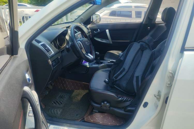 Used Geely Auto GX7 2015 Classic Edition 1.8L Manual Elite Model China V Standard