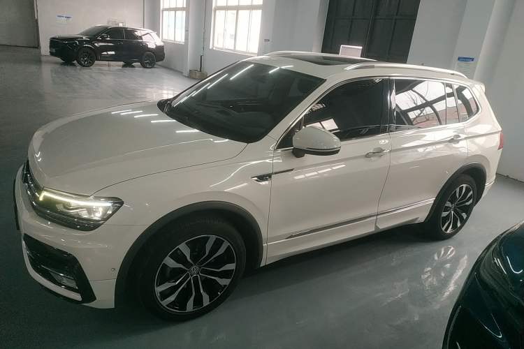 Used Volkswagen Tiguan L 2019 330TSI Automatic Two-Wheel Drive R-Line Flagship Model China VI Standard