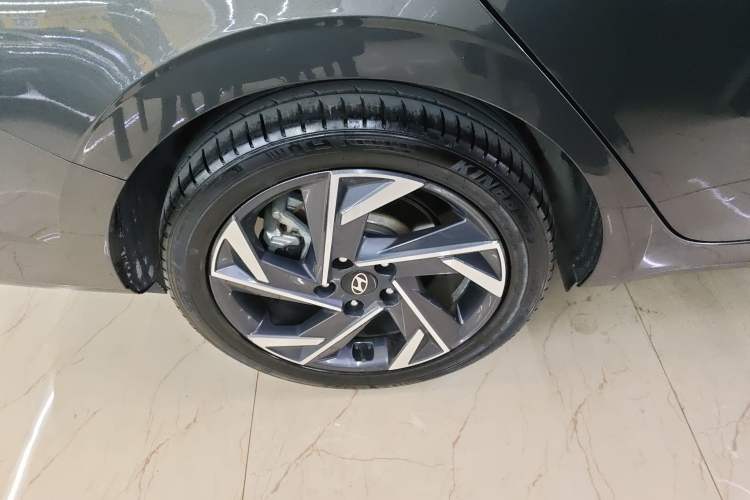 Used Hyundai Elantra 2023 1.5L CVT GLX Elite Edition Right Rear Wheel Hub