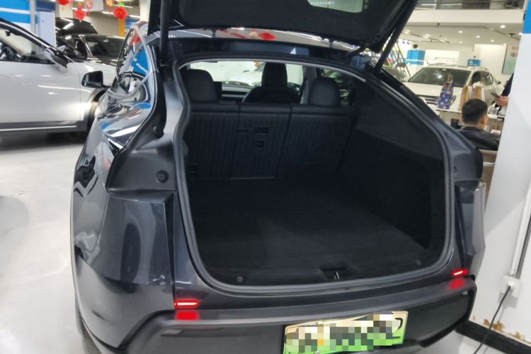 Used Tesla Model Y 2025 Rear-Wheel-Drive Version