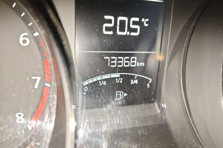 Used Volkswagen Gran Lavida 2015 1.6L Automatic Comfort Edition
